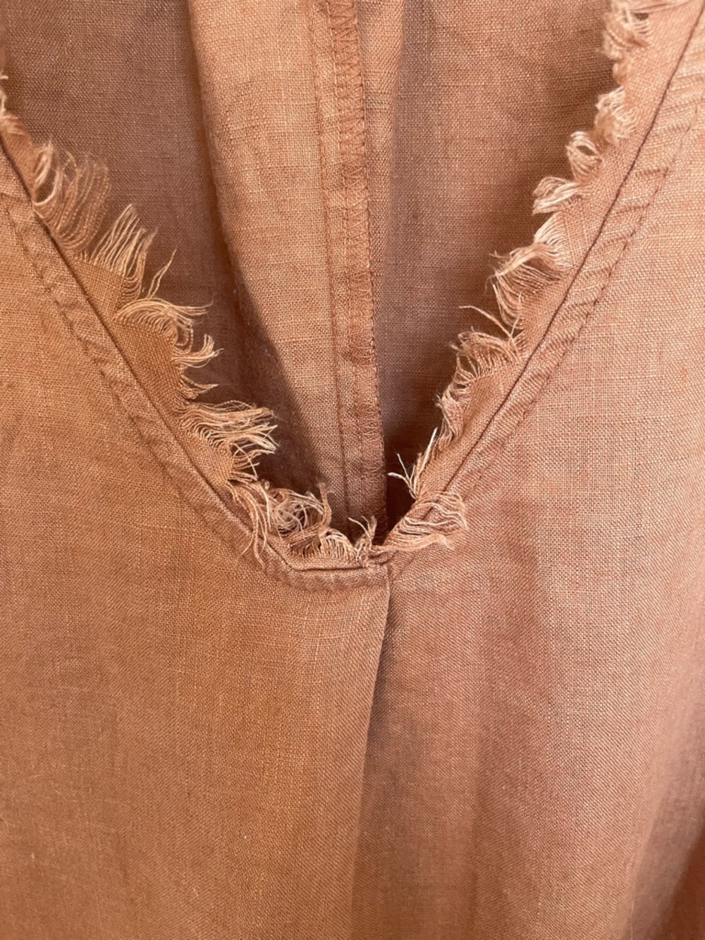 Women’s Copper/Brown Frayed V-Neck Linen Top - Picture 2 of 4